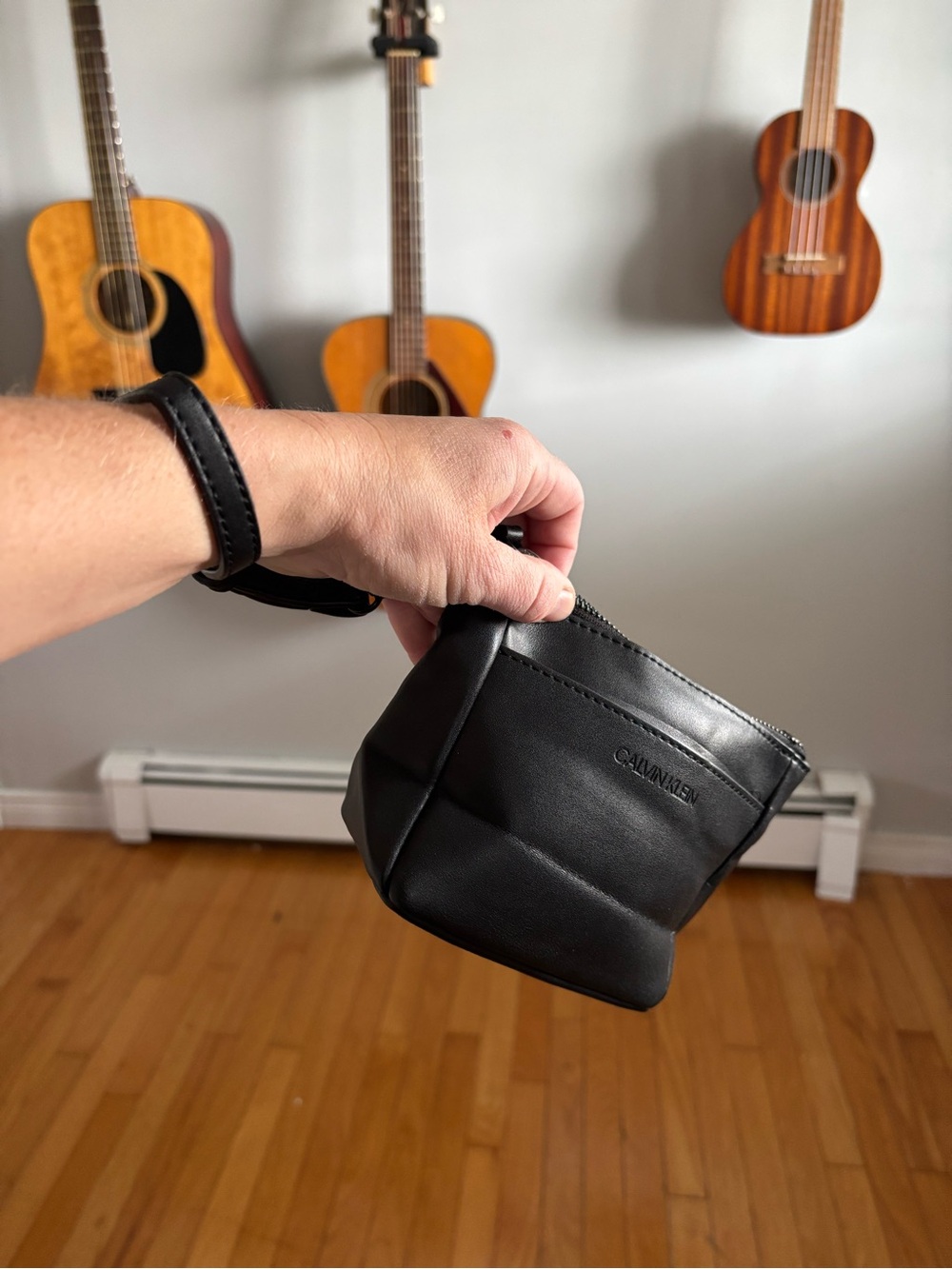 Calvin Klein Classic Black Wristlet Clutch with Detachable Strap - Picture 4 of 8